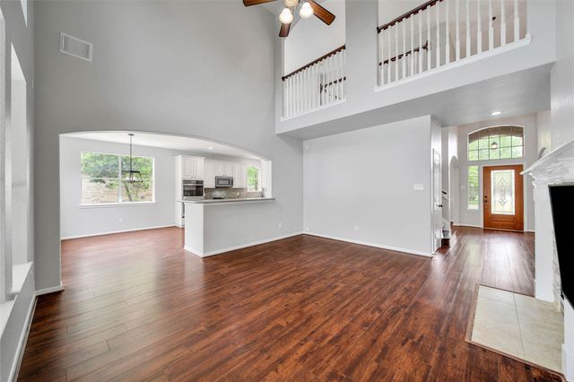 3 Murmuring Creek Place, Conroe, TX 77385