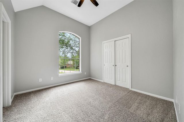 3 Murmuring Creek Place, Conroe, TX 77385