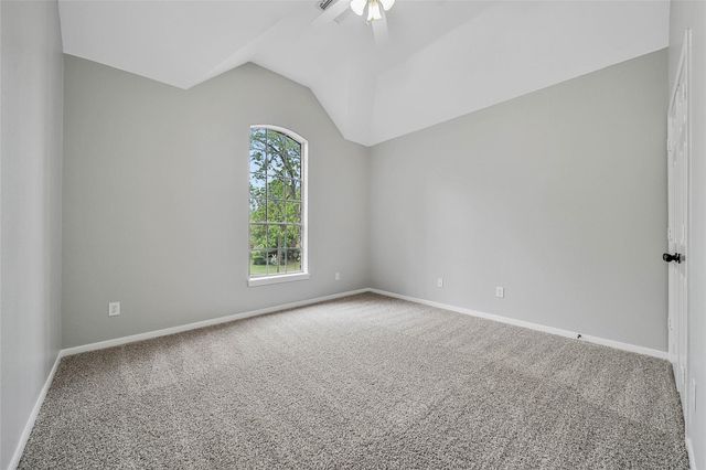 3 Murmuring Creek Place, Conroe, TX 77385