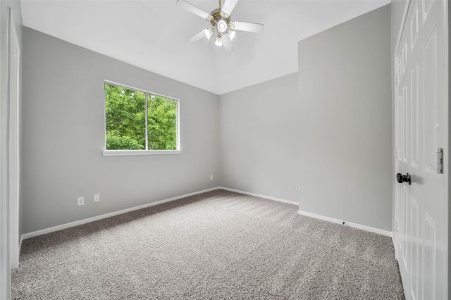 3 Murmuring Creek Place, Conroe, TX 77385