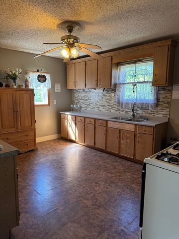 12 Sears St, New Bedford, MA 02740
