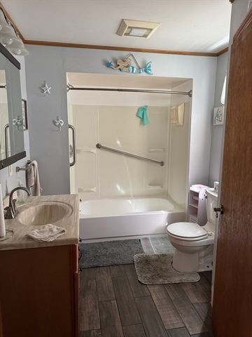 12 Sears St, New Bedford, MA 02740