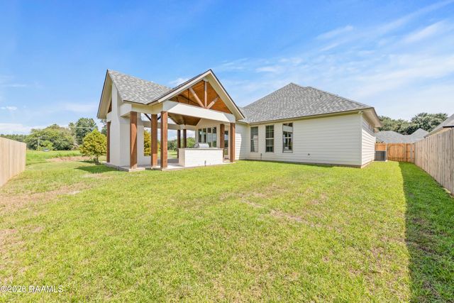 102 Carriage Lakes Drive, Broussard, LA 70518