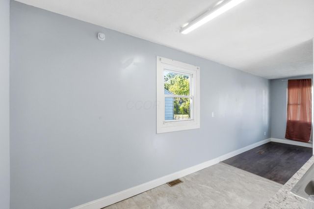 1104 Russell Avenue, Springfield, OH 45506