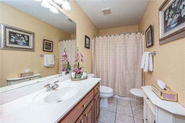 804 Greenway Street, Lowell, AR 72745