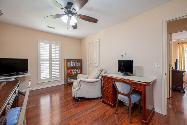 804 Greenway Street, Lowell, AR 72745