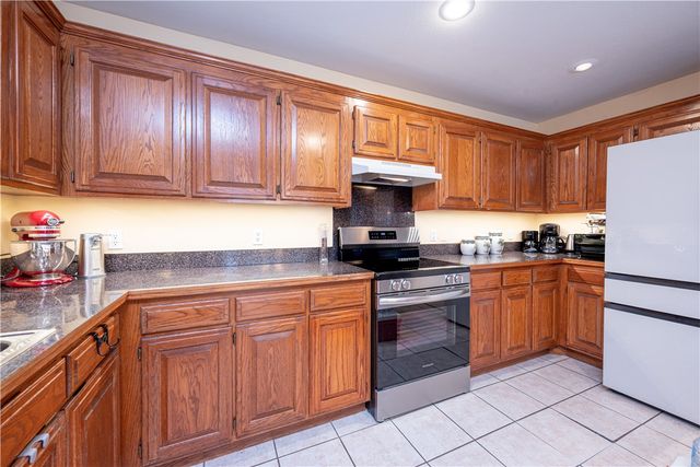 804 Greenway Street, Lowell, AR 72745