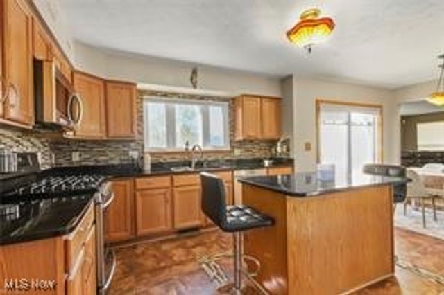 6309 Klines Drive, Girard, OH 44420