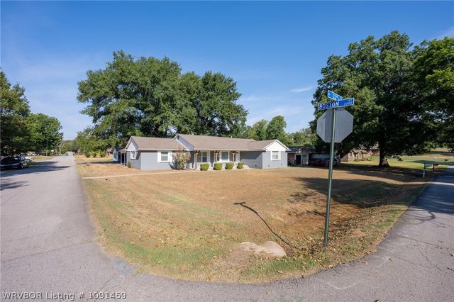 2920 S 33rd Street, Fort Smith, AR 72903