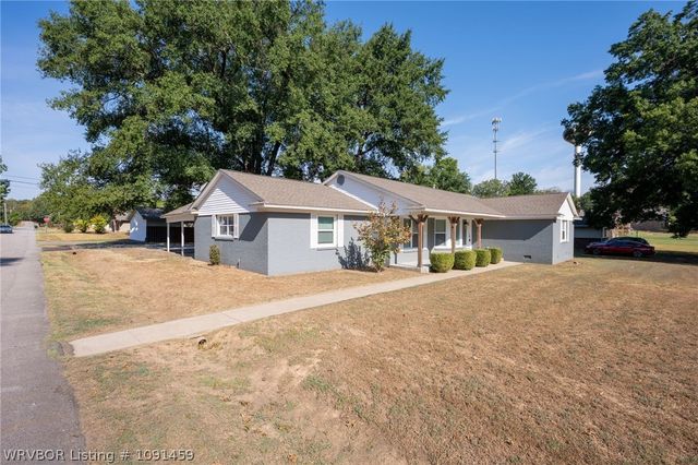 2920 S 33rd Street, Fort Smith, AR 72903