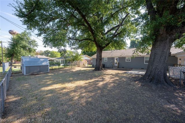 2920 S 33rd Street, Fort Smith, AR 72903