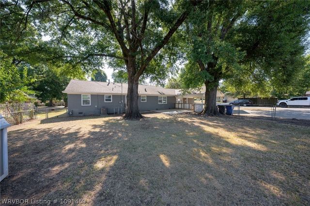 2920 S 33rd Street, Fort Smith, AR 72903