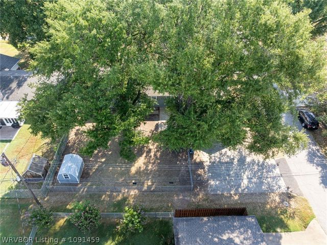 2920 S 33rd Street, Fort Smith, AR 72903
