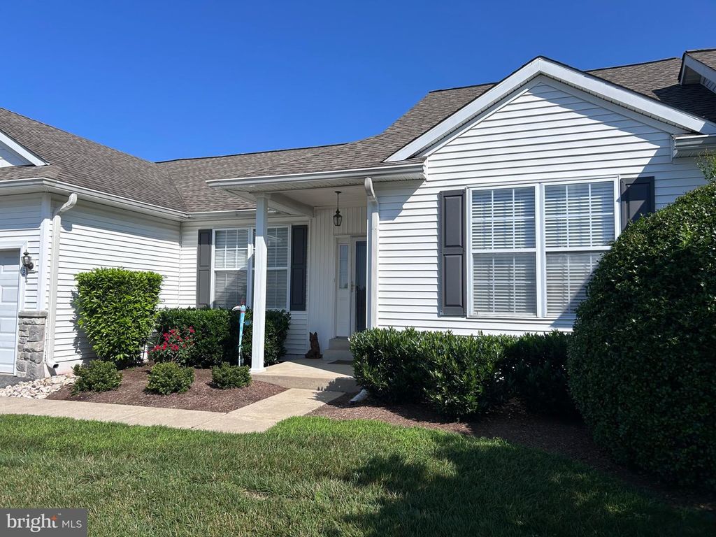 172 E TALLY HO TURN, GLEN MILLS, PA 19342 — exterior