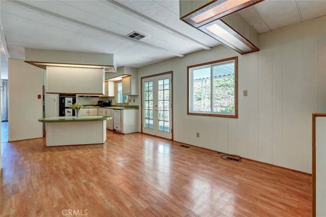 2550 Pacific Coast 256, Torrance, CA 90505