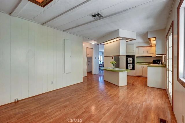 2550 Pacific Coast 256, Torrance, CA 90505