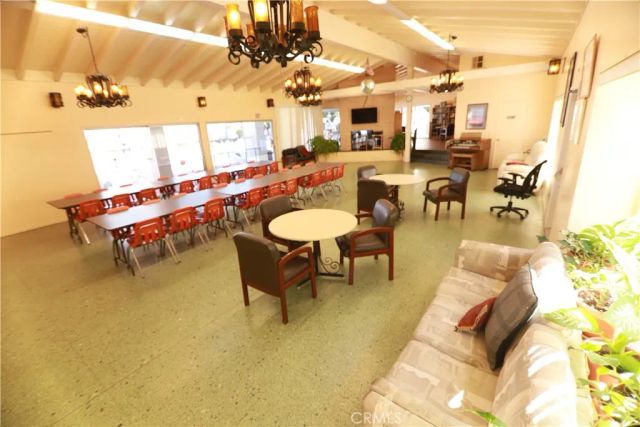 2550 Pacific Coast 256, Torrance, CA 90505