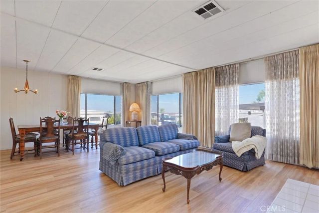 2550 Pacific Coast 256, Torrance, CA 90505