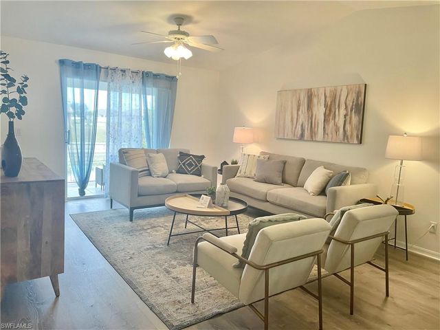 1501 NE 8Th PL, Cape Coral, FL 33909