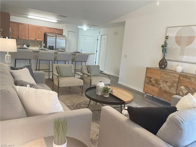 1501 NE 8Th PL, Cape Coral, FL 33909