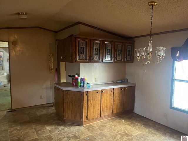 42 Sills Ln., Benton, KY 42025