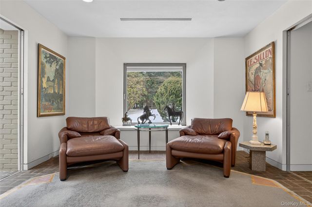 120 Bacon Road, Old Westbury, NY 11568