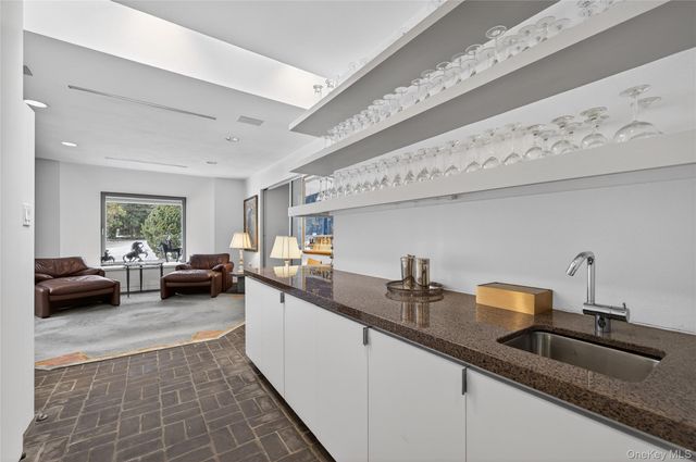 120 Bacon Road, Old Westbury, NY 11568