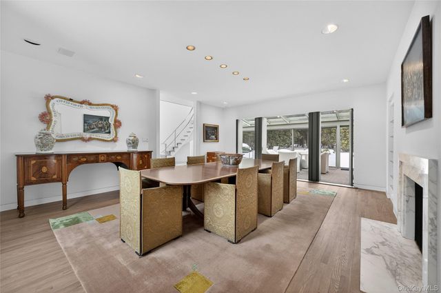 120 Bacon Road, Old Westbury, NY 11568