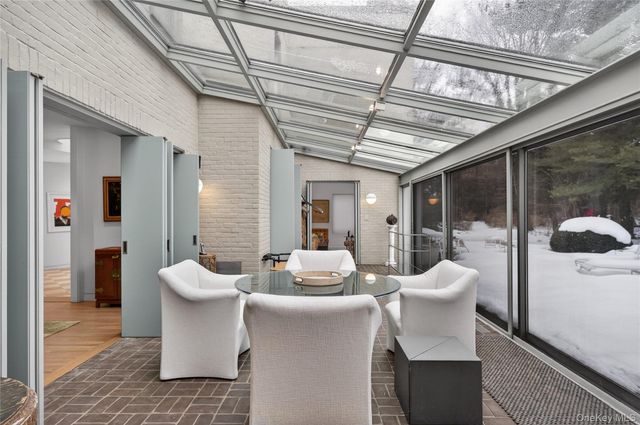 120 Bacon Road, Old Westbury, NY 11568