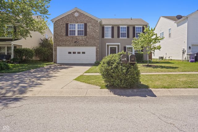2967 Hearthside Drive, Greenwood, IN 46143
