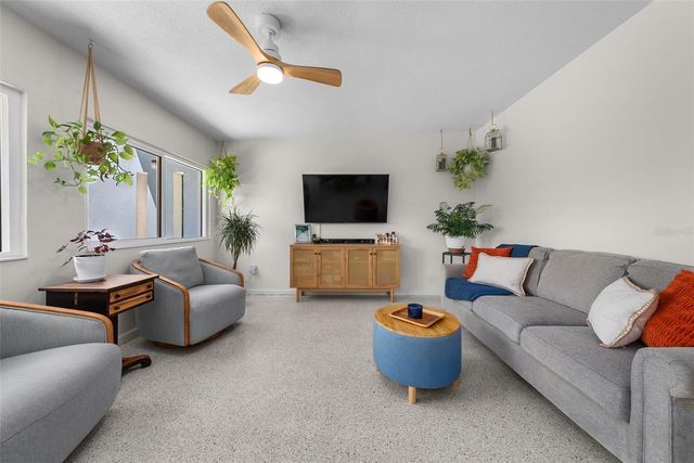 8081 CASCADAS AVENUE, North Port, FL 34287