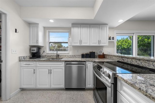 8081 CASCADAS AVENUE, North Port, FL 34287