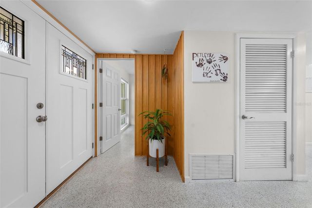 8081 CASCADAS AVENUE, North Port, FL 34287