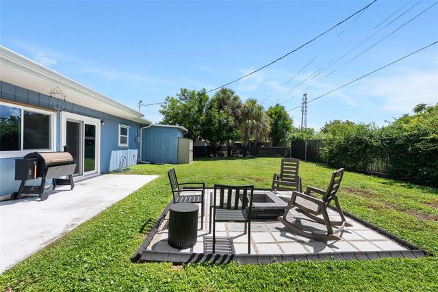 8081 CASCADAS AVENUE, North Port, FL 34287