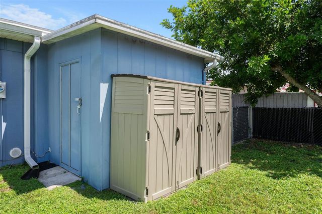 8081 CASCADAS AVENUE, North Port, FL 34287