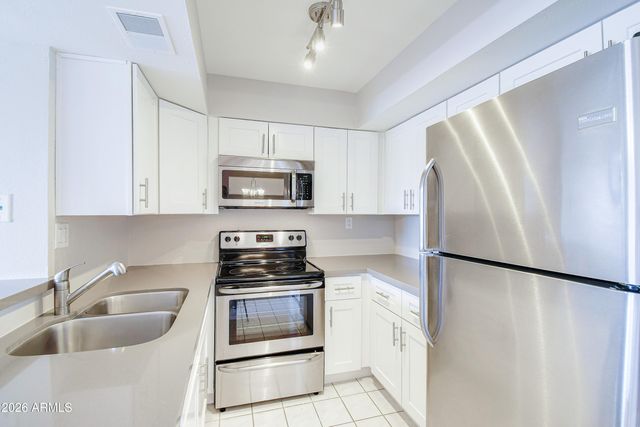 540 N MAY Street 2111, Mesa, AZ 85201