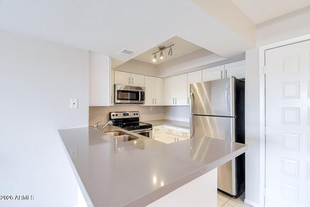 540 N MAY Street 2111, Mesa, AZ 85201
