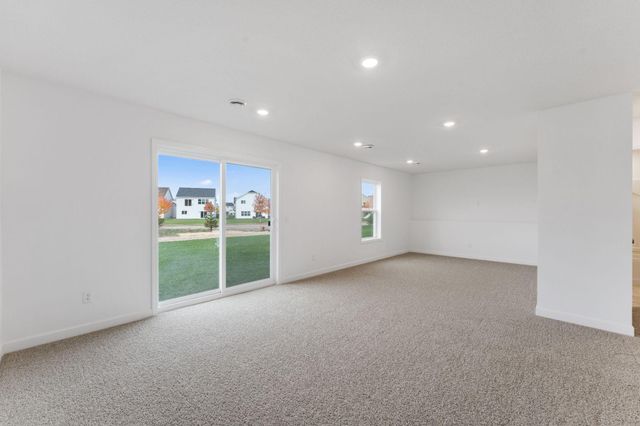 15184 Nutria Street NW, Ramsey, MN 55303