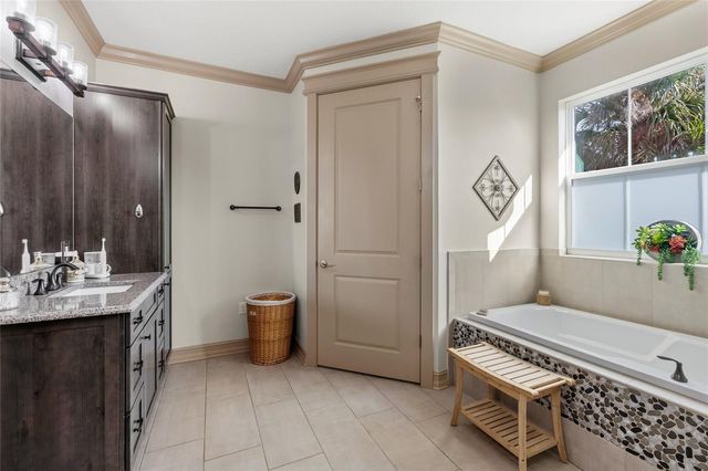 22220 DEER PARK AVENUE, Eustis, FL 32736