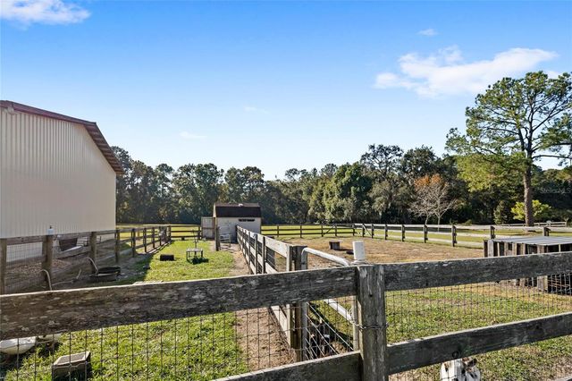 22220 DEER PARK AVENUE, Eustis, FL 32736