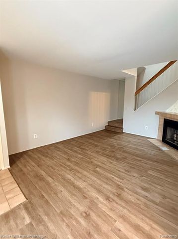 22242 Edgewater 146, Novi, MI 48375