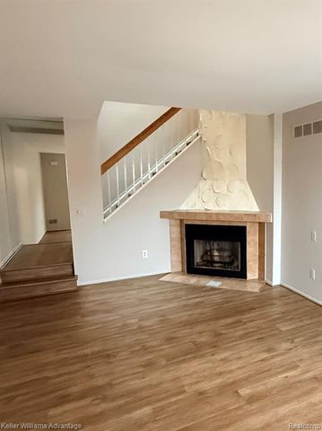 22242 Edgewater 146, Novi, MI 48375