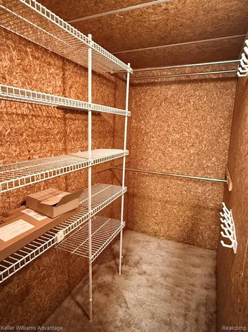 22242 Edgewater 146, Novi, MI 48375