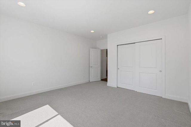 100 WALLEYE CT, Lake Frederick, VA 22630