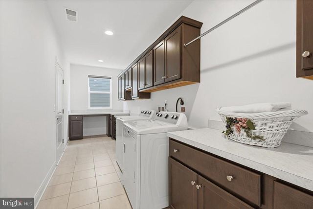 100 WALLEYE CT, Lake Frederick, VA 22630