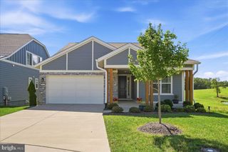 100 WALLEYE CT, Lake Frederick, VA 22630