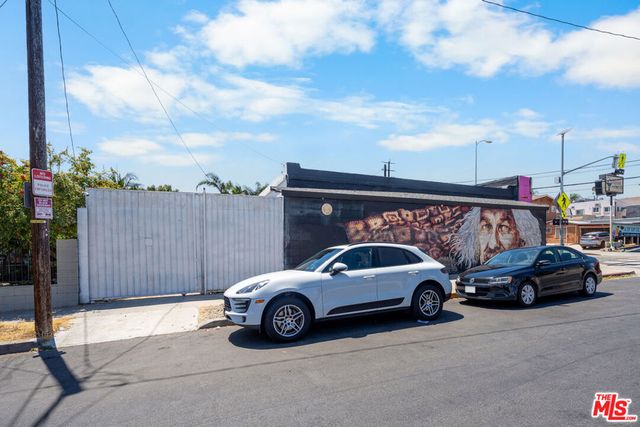 5200 Fountain Avenue, Los Angeles, CA 90029