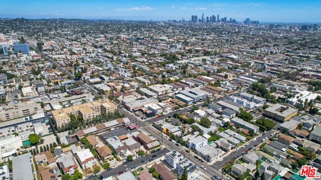 5200 Fountain Avenue, Los Angeles, CA 90029