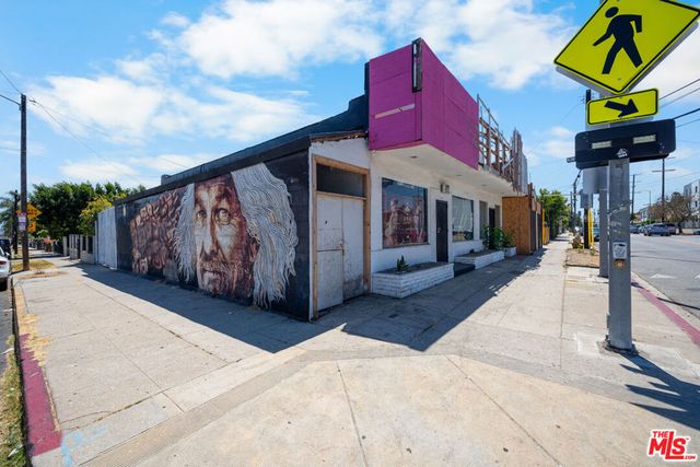 5200 Fountain Avenue, Los Angeles, CA 90029