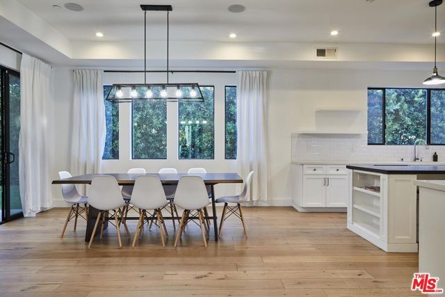 18911 HATTERAS Street, Tarzana (los Angeles), CA 91356